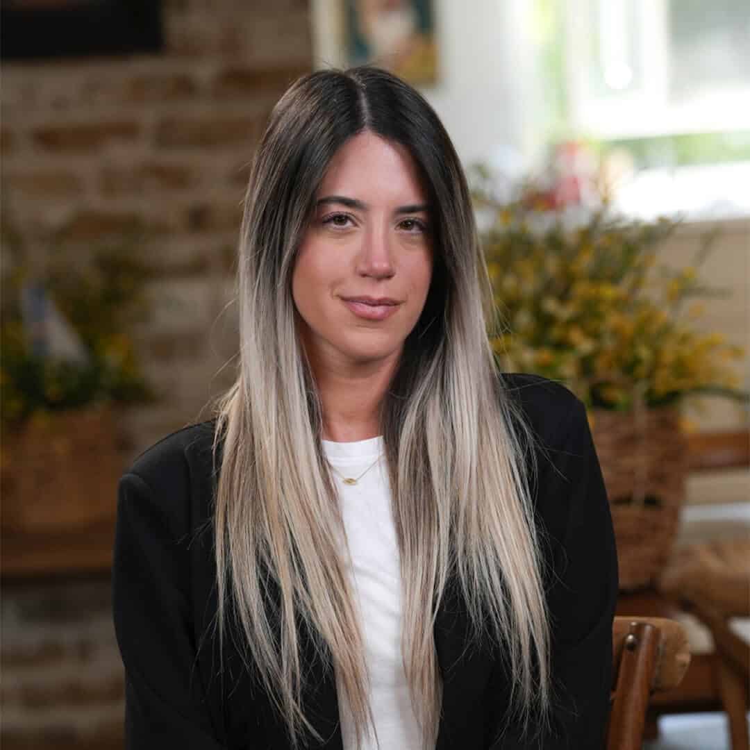 הילה לוגסי